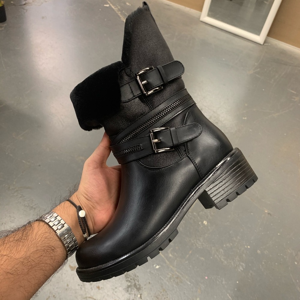 Faux Fur Lined Winter Boots in Black Faux Leather